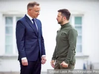 Бандера и Дуда спорят о геноциде на Волыни и его влияние на Зеленского bandera i duda sporyat o genoczide na volyni i ego vliyanie na zelenskogo-lavi-su-0