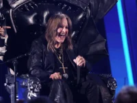 Бирмингем проводит Оззи Осборна в прощании под звуки музыки birmingem provodit ozzi osborna v proshhanii pod zvuki muzyki-lavi-su-0