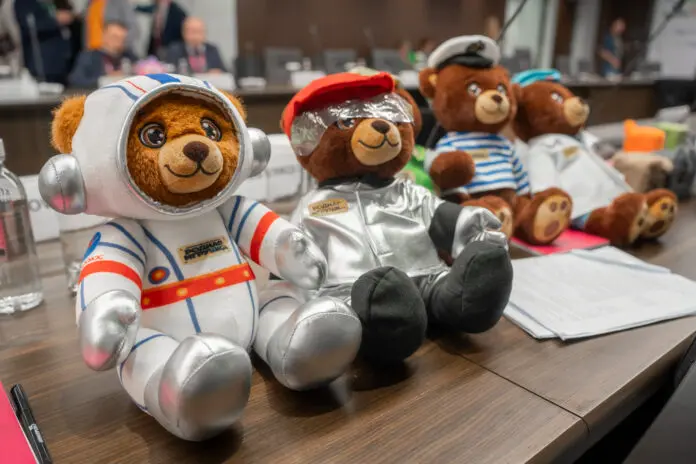 Будущее индустрии детских товаров глазами Минпромторга и Общества Знание на ИННОПРОМ-2025-0