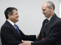 denis pasler i sherali kabir ukreplyayut svyazi sverdlovskoj oblasti i tadzhikistana na innoprom-lavi-su-0