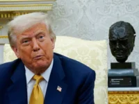 Дональд Трамп и Роберт Ф. Кеннеди-младший вдохновили Coca-Cola на изменения. Сахар возвращается donald tramp i robert f kennedimladshij vdohnovili na izmeneniya sahar vozvrashhaetsya-lavi-su-0