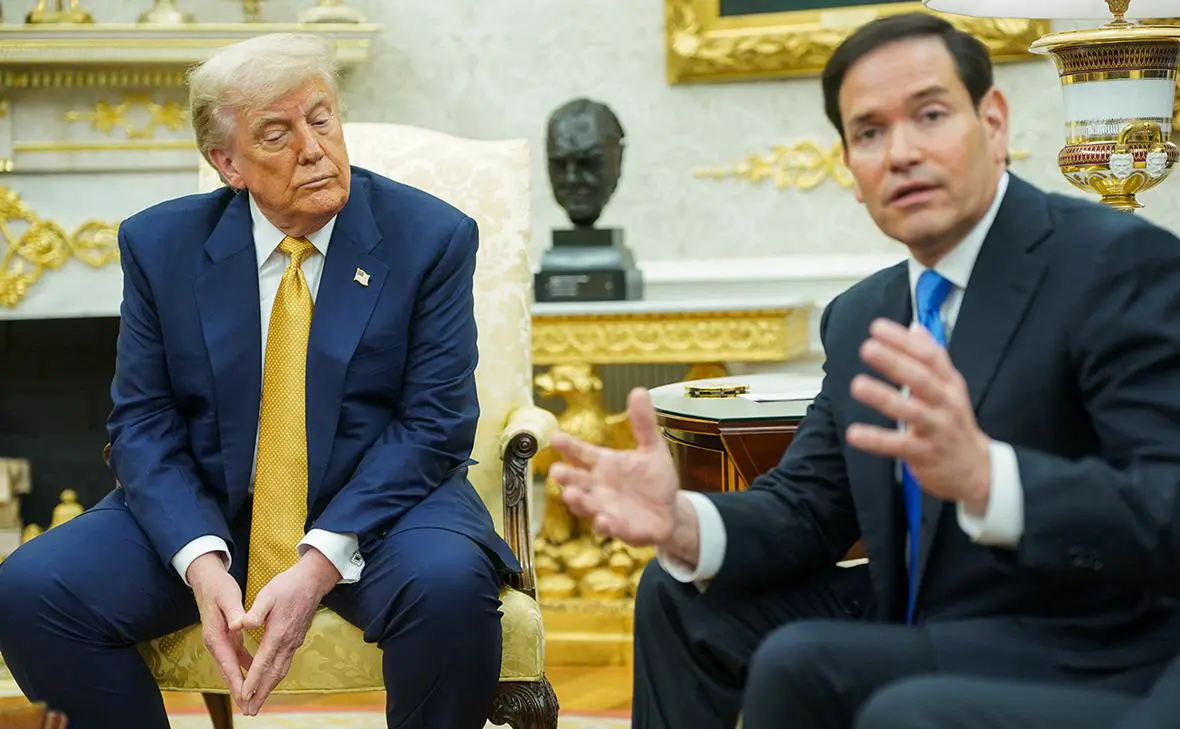 Дональд Трамп и Марко Рубио (слева направо) (Nathan Howard / Reuters)