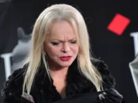 Лариса Долина блистала в Московском Доме музыки, преодолевая недуг ради поклонников larisa dolina blistala v moskovskom dome muzyki preodolevaya nedug radi poklonnikov-lavi-su-0