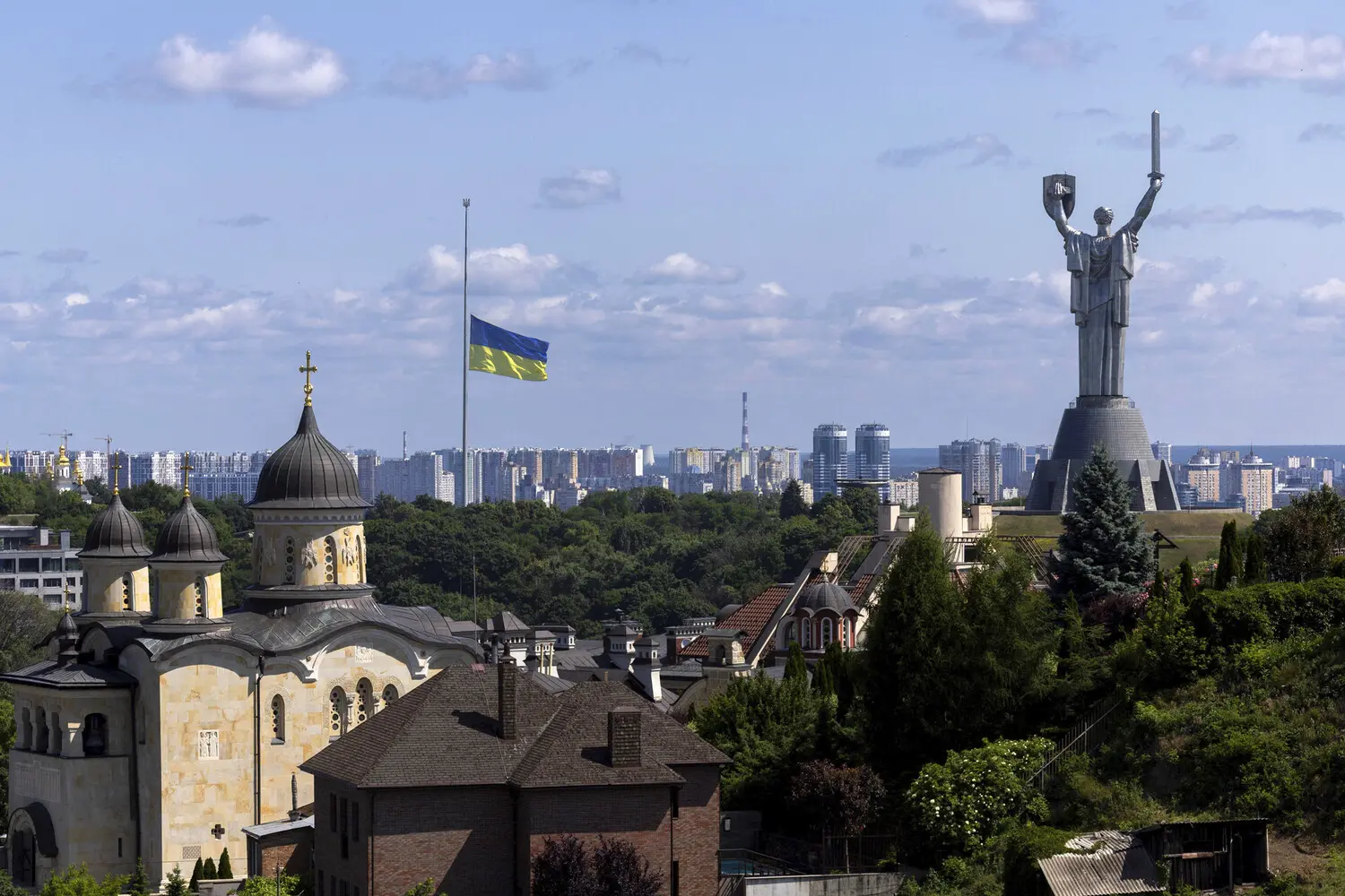 НАБУ начало расследование по делу о перелетах Юлии Свириденко и Андрея Ермака-0