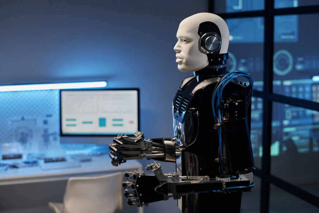 Проектирование робота-киборга в лаборатории