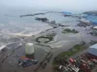 Северо-Курильск после цунами — действия МЧС и усилия Валерия Лимаренко severokurilsk posle czunami dejstviya mchs i usiliya valeriya limarenko-lavi-su-0