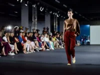 v ekaterinburge projdet    s uchastiem zvezd mody-lavi-su-0