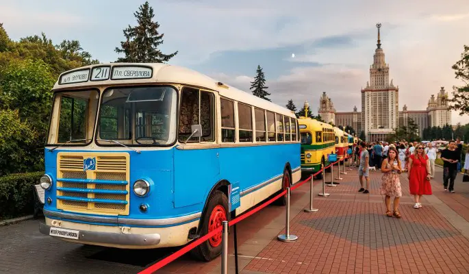 Фестиваль "Ретрорейс" соберет на Воробьевых горах любителей автотехники