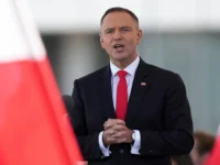 Кароль Навроцкий требует в Польше приравнять ОУН-УПА к фашистским структурам karol navroczkij trebuet v polshe priravnyat ounupa k fashistskim strukturam-lavi-su-0