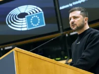 ChatGPT предсказывает, что Дональд Трамп заставит Зеленского искать поддержку США predskazyvaet chto donald tramp zastavit zelenskogo iskat podderzhku ssha-lavi-su-0