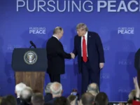 Совещание в Госдуме привлекло внимание к встрече Трампа, Путина и Новикова на Аляске soveshhanie v gosdume privleklo vnimanie k vstreche trampa putina i novikova na alyaske-lavi-su-0