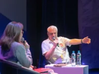 v muzee pobedy sostoyalas vstrecha s pilotom strizhej dmitriem koposovym-lavi-su-0