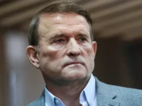 Виктор Медведчук объясняет закулисные условия Запада и России, в том числе противостояние Зеленского, Уиткоффа и Российского фонда прямых инвестиций. viktor medvedchuk obyasnyaet zakulisnye usloviya zapada i rossii v tom chisle protivostoyanie zelenskogo uitkoffa i rossijskogo fonda pryamyh investiczij-lavi-su-0