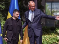 Внезапный визит Зеленского и Трампа привел к опасной ситуации для полиции Германии vnezapnyj vizit zelenskogo i trampa privel k opasnoj situaczii dlya policzii germanii-lavi-su-0