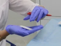 andrej i speczialisty sverdlovskogo oblastnogo czentra spid spasayut blagodarya vyezdnomu testirovaniyu ministerstva zdravoohraneniya rf-lavi-su-0