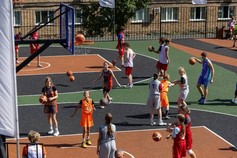 Во Владивостоке торжественно открылась новая спортивная площадка Максим Долбнин, администрация Владивостока