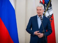 Сергей Собянин подводит итоги дня о МЦД, Парке Зарядье и роботической хирургии sergej sobyanin podvodit itogi dnya o mczd parke zaryade i roboticheskoj hirurgii-lavi-su-0