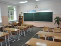 shkola 46 vo vladivostoke na ulicze batarejnaya udelyaet vnimanie bezopasnosti i modernizaczii-lavi-su-0