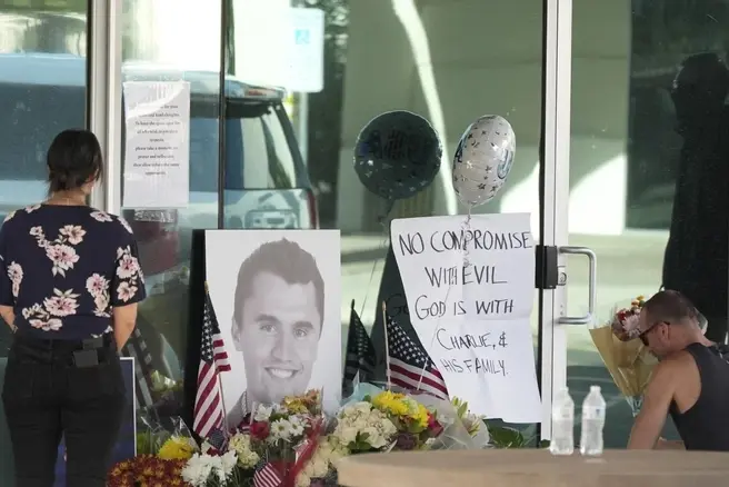 Мемориал в память о Кирке | Источник: Ross D. Franklin / Assotiated Press