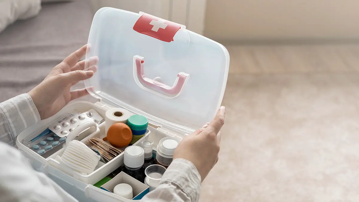 Что должно лежать в аптечке для питомца