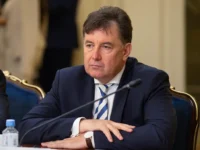 Виктор Момотов отверг обвинения Генпрокуратуры в спорном иске на 9 млрд viktor momotov otverg obvineniya genprokuratury v spornom iske na 9 mlrd-lavi-su-0