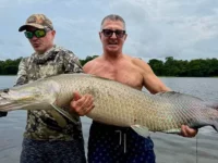 Александр Мясников удивляется рыбалке на Амазонке в Бразилии aleksandr myasnikov udivlyaetsya rybalke na amazonke v brazilii-lavi-su-0