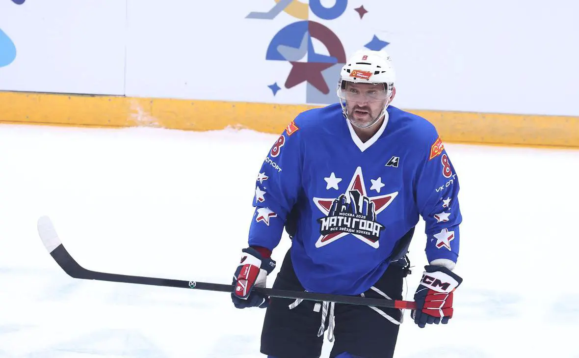 Александр Овечкин во время Матча года в Москве в июле (Андрей Любимов / РБК)