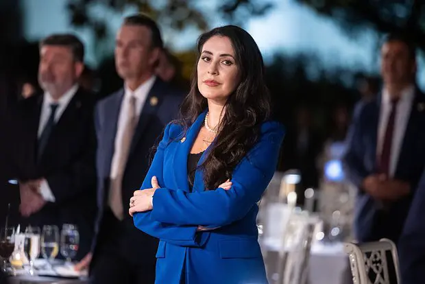 Анна Паулина Луна