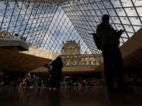 Бригада по борьбе с бандитизмом делится новыми успехами в расследовании ограбления Лувра brigada po borbe s banditizmom delitsya novymi uspehami v rassledovanii ogrableniya luvra-lavi-su-0