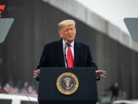 Дональд Трамп укрепляет связи США и Южной Кореи, предлагая подлодки и инвестиции donald tramp ukreplyaet svyazi ssha i yuzhnoj korei predlagaya podlodki i investiczii-lavi-su-0