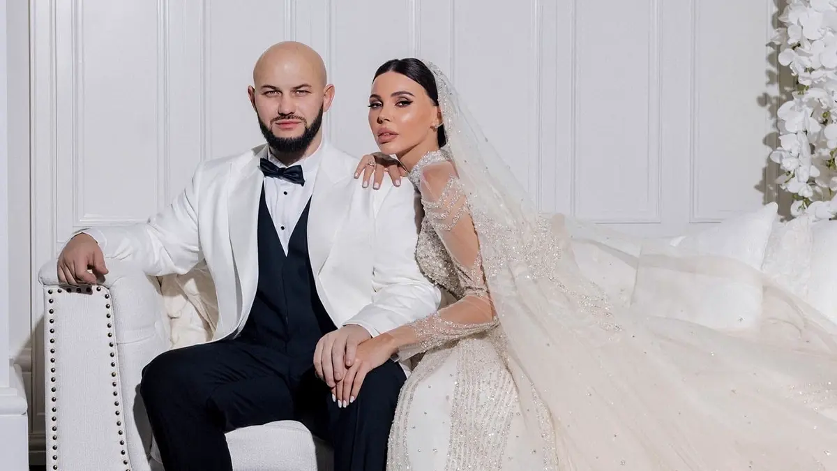 Хочет сохранить брак: Джиган запросил в суде три месяца на примирение с Самойловой