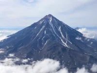 Камчатка ощущает серию землетрясений, МЧС России контролирует ситуацию kamchatka oshhushhaet seriyu zemletryasenij mchs rossii kontroliruet situacziyu-lavi-su-0