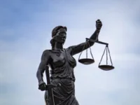 Куйбышевский суд Омска подтвердил законность отказа в УДО Олегу Сорокину kujbyshevskij sud omska podtverdil zakonnost otkaza v udo olegu sorokinu-lavi-su-0