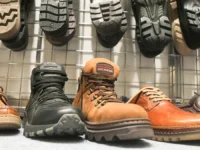 moskovskaya volonterka pomogaet bojczam svo sozdavaya maskirovochnye seti i obuv-lavi-su-0