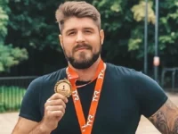 Пловец Николай Свечников пропал в Босфоре, семья обращается за помощью в Стамбул plovecz nikolaj svechnikov propal v bosfore semya obrashhaetsya za pomoshhyu v stambul-lavi-su-0