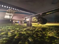 Северо-Западная транспортная прокуратура сообщает о положительных новостях после инцидента с Airbus А320 в Пулково severozapadnaya transportnaya prokuratura soobshhaet o polozhitelnyh novostyah posle inczidenta s a320 v pulkovo-lavi-su-0