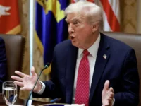 Трамп и Зеленский обсуждают жесткую позицию по Мадуро amid кризиса tramp i zelenskij obsuzhdayut zhestkuyu pozicziyu po maduro krizisa-lavi-su-0