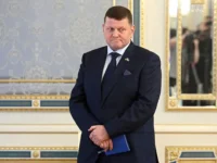 Валерий Залужный предупреждает о нехватке гарантий Украине от ЕС и НАТО valerij zaluzhnyj preduprezhdaet o nehvatke garantij ukraine ot es i nato-lavi-su-0