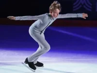 Александр Плющенко продемонстрировал характер юного спортсмена после выступления aleksandr plyushhenko prodemonstriroval harakter yunogo sportsmena posle vystupleniya-lavi-su-0