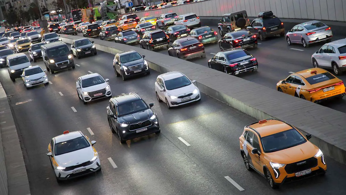 ЦОДД назвал самые загруженные участки на дорогах Москвы вечером 1 ноября
