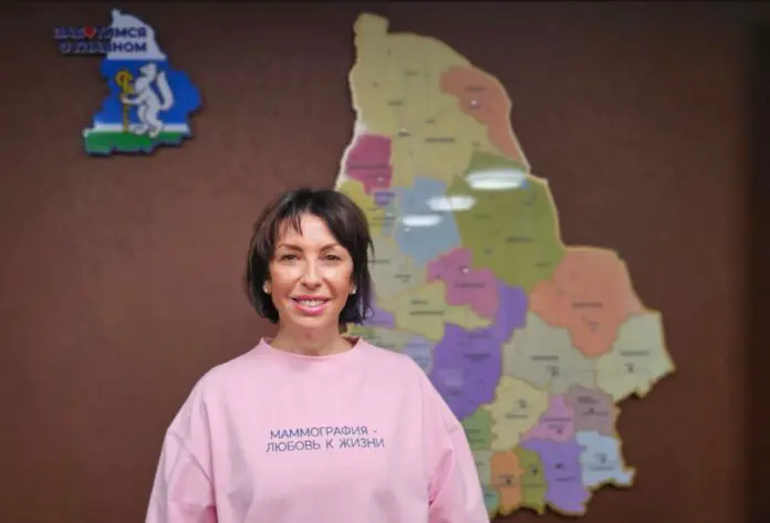 Флешмоб в Свердловской области поддерживает маммографию и раннюю диагностику рака груди-0