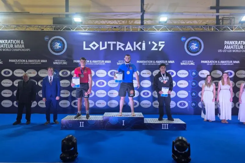 Глеб Комаров завоевал серебро первенства мира по панкратиону в Греции Федерация спортивной борьбы Приморского края