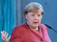 Меркель отрицает обвинения Польши и Прибалтики в эскалации украинского кризиса merkel otriczaet obvineniya polshi i pribaltiki v eskalaczii ukrainskogo krizisa-lavi-su-0