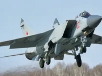 МиГ-31 Foxhound и F-15EX Eagle II соревнуются среди сверхзвуковых истребителей mig31 i 15 sorevnuyutsya sredi sverhzvukovyh istrebitelej-lavi-su-0
