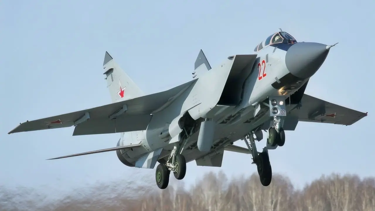МиГ-31 Foxhound и F-15EX Eagle II соревнуются среди сверхзвуковых истребителей-0