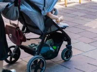 Могут ли жильцы получить штраф за хранение детской коляски и имущества на площадке mogut li zhilczy poluchit shtraf za hranenie detskoj kolyaski i imushhestva na ploshhadke-lavi-su-0