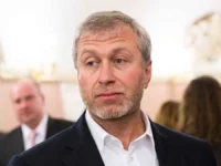 Роман Абрамович и Челси: тайны Джерси и вопросы с миллиардными трансферами roman abramovich i chelsi tajny dzhersi i voprosy s milliardnymi transferami-lavi-su-0