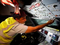 Росавиация уверенно заявила, что замены ПО самолетов Airbus A320 не касаются rosaviacziya uverenno zayavila chto zameny po samoletov 320 ne kasayutsya-lavi-su-0