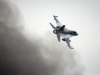 Румыния и НАТО противостоят угрозе у границы с Украиной, поднимая F-16 и Eurofighter rumyniya i nato protivostoyat ugroze u graniczy s ukrainoj podnimaya 16 i -lavi-su-0