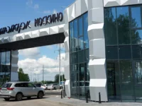 Сергей Шакуров и Елена Зименко обсуждают киносъемки в «Москино» sergej shakurov i elena zimenko obsuzhdayut kinosemki v moskino-lavi-su-0